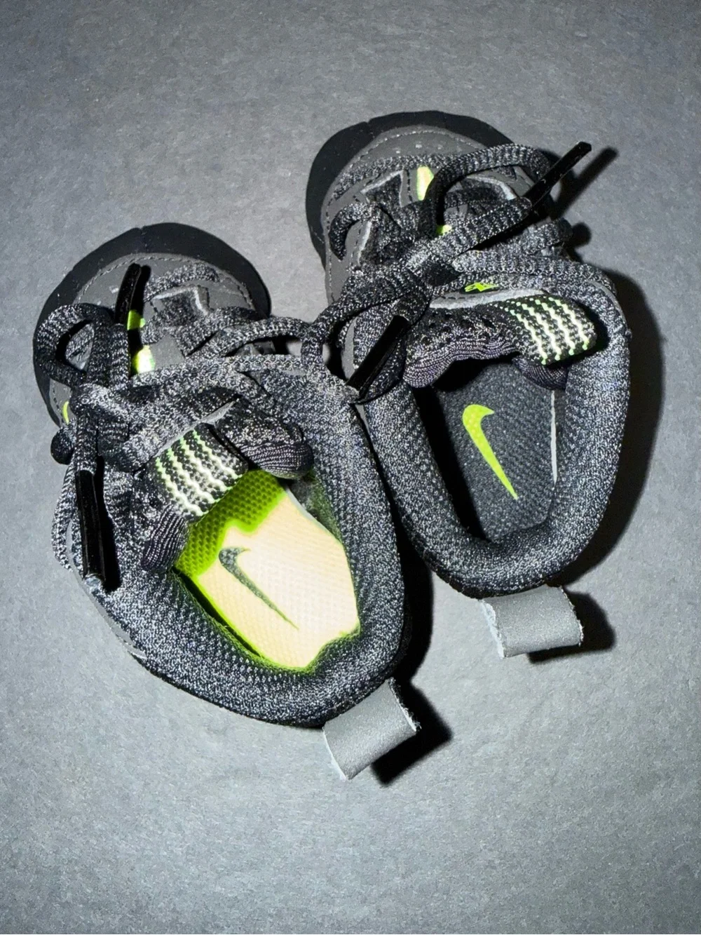 Nike Little Foamposite One Crib Black Volt Infant Size 2C [HF0974-001]